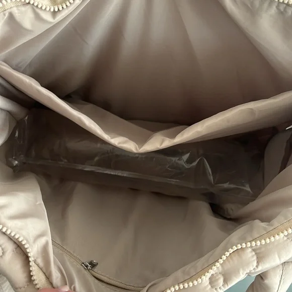 NWT Wilo the Label Floral Daisy Puffer Bag - Picture 13 of 16